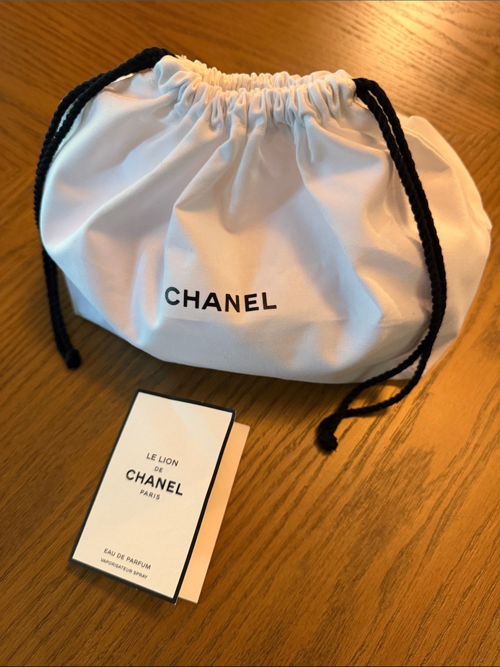 CHANEL White Drawstring Dust Bag Authentic Logo 13x7x5 New & Le Lion